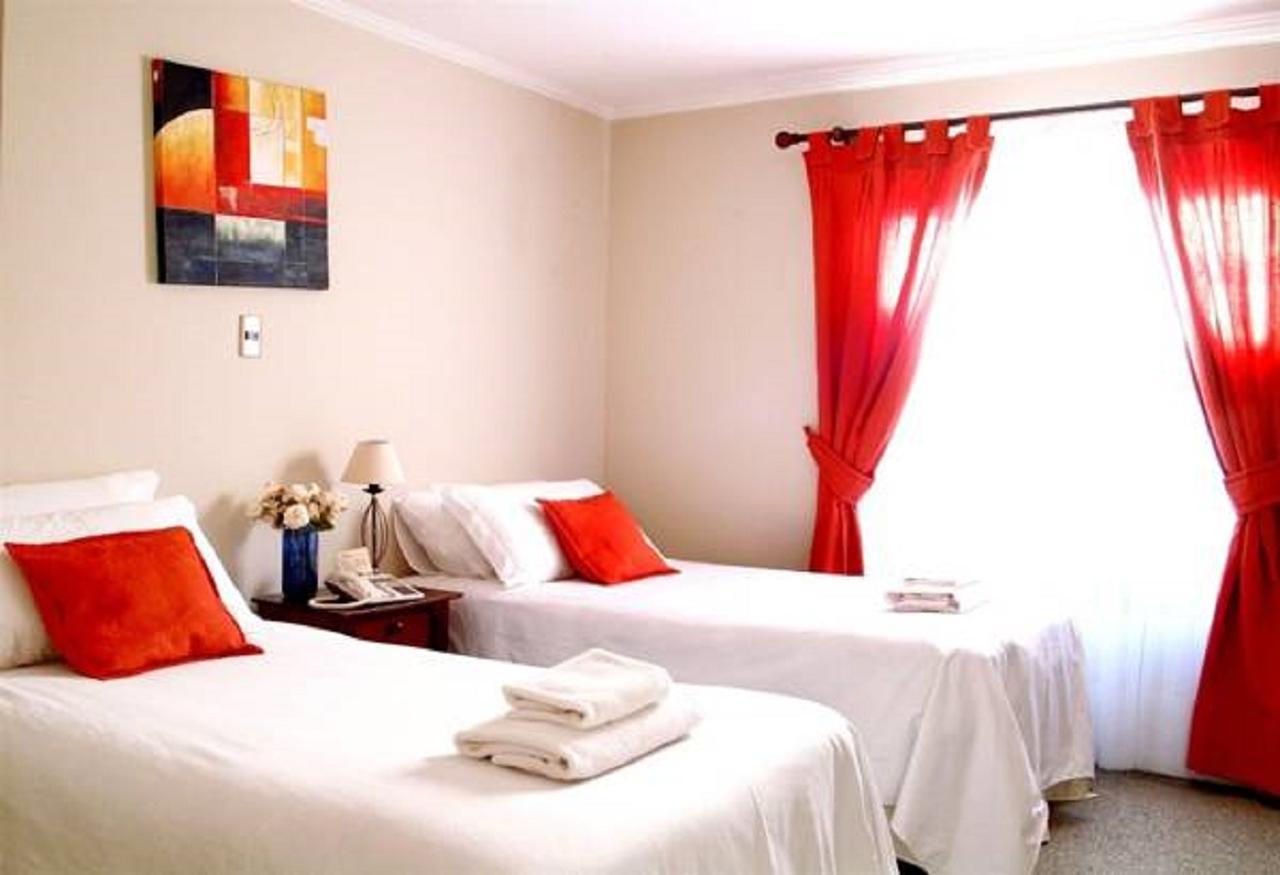 Hotel Carpa Manzano Пунта Аренас Екстериор снимка