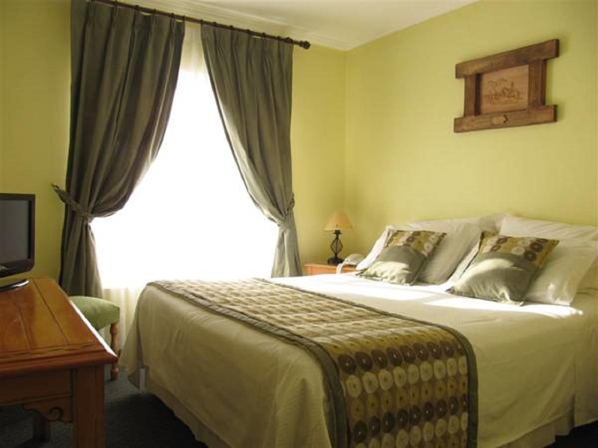 Hotel Carpa Manzano Пунта Аренас Екстериор снимка